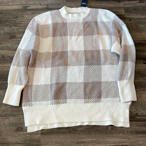 New with tags Abercrombie brown and white oversized sweater